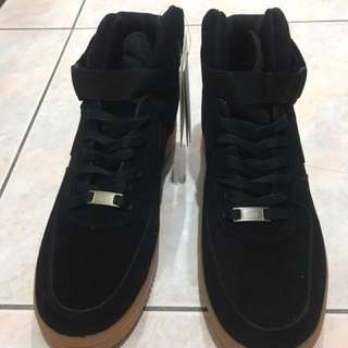 Air Force 1 全黑 麂皮