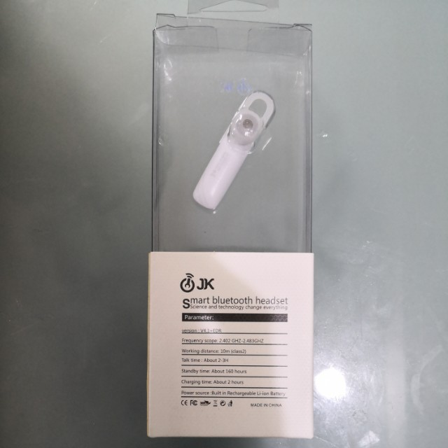Bluetooth Headset (Category: Other Mobile & Gadget Accessories) located in Singapore. Submitted by 9ultraman (Listing ID 142729032, Image 2). Description: Bluetooth Headset for mobile phone.