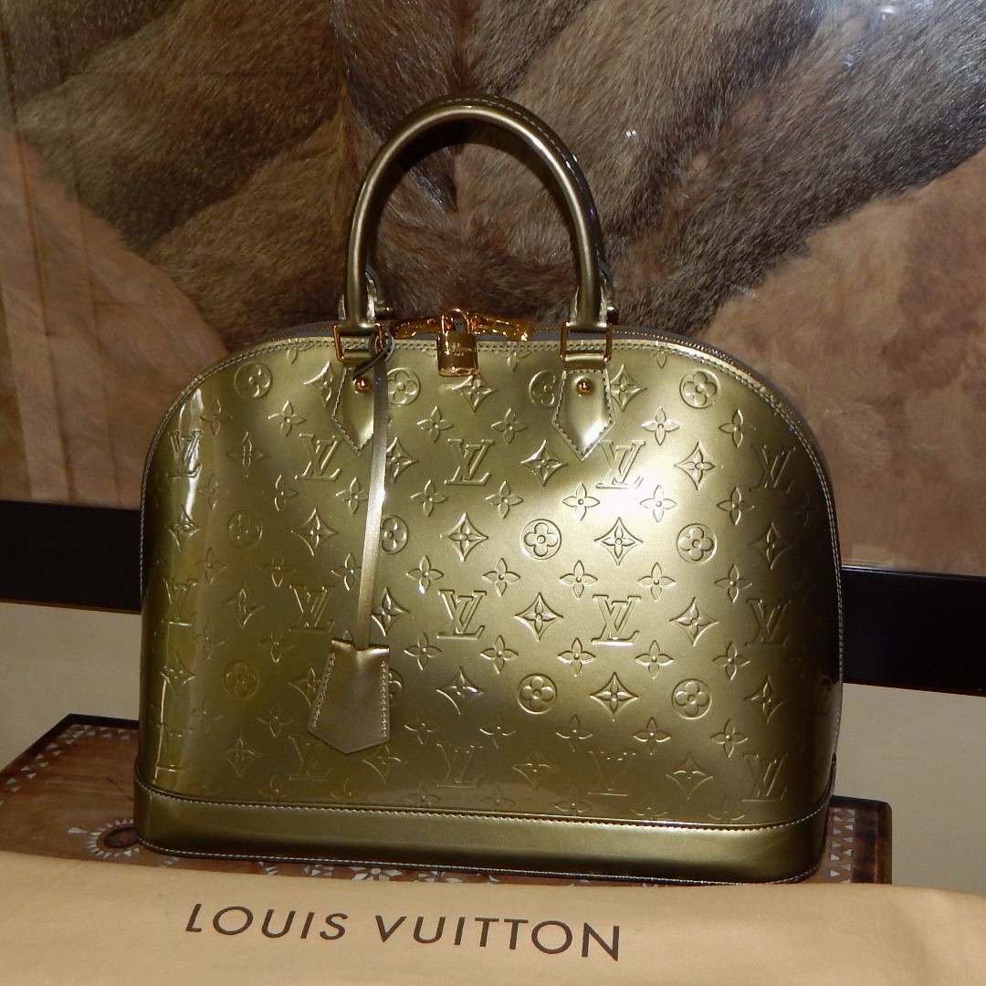 Louis Vuitton Vernis Alma GM Vert Bronze