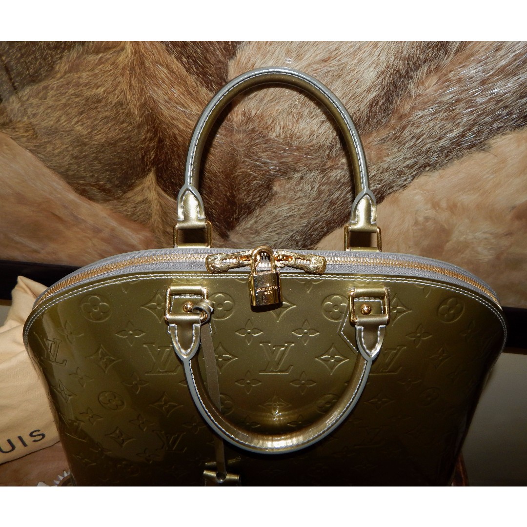 Louis Vuitton Vernis Alma GM Vert Bronze