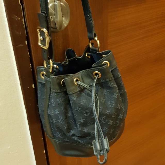 Louis Vuitton Lv mini Lin small Noelie bucket bag handbag, Luxury, Bags &  Wallets on Carousell