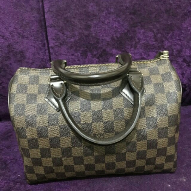 Lv speedy 25 damier ebene (Category: Luxury Bags & Wallets) located in Mabalacat. Submitted by chelsea_manalang42 (Listing ID 142668988, Image 1). Description: .