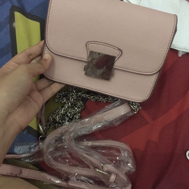 Zara Crossbody Bag Pink, Fesyen Wanita, Tas & Dompet di Carousell