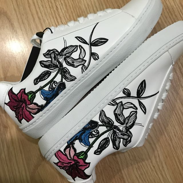 embroidered sneakers zara