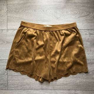 Zara suede shorts size M