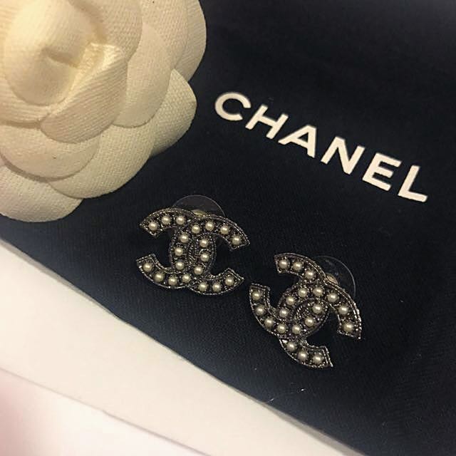 Chanel CC earrings, Luxury, Accessories on Carousell