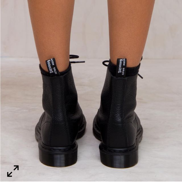 aunt sally zip doc martens