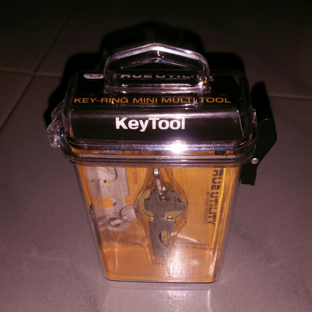 Key-ring mini multi-tool (Category: Everything Else) located in Singapore. Submitted by imnotl (Listing ID 142835610, Image 1). Description: .