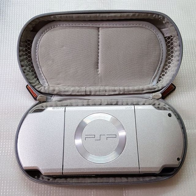 SLIVER PSP 2000 FOR SALE, Video Gaming, Video Game Consoles, Others on