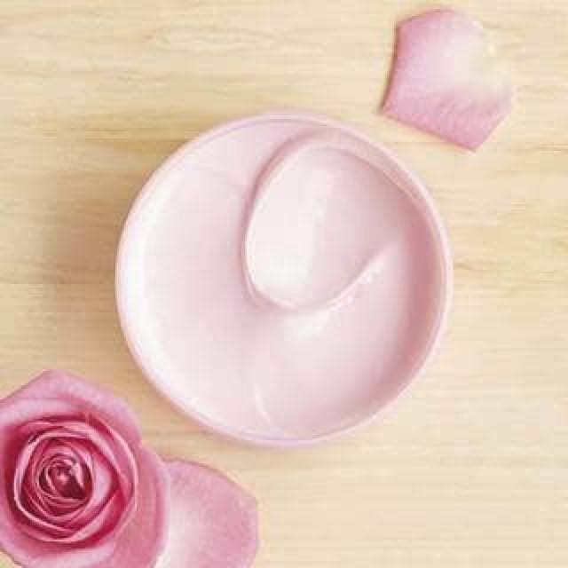 the body shop instant glow body butter, Beauty & Personal Care, Bath