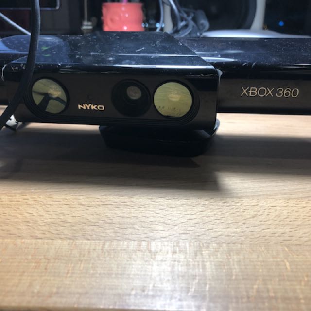 Xbox 360 kinect sensor + Nyko zoom lens, Video Gaming, Gaming Accessories, Controllers on Carousell