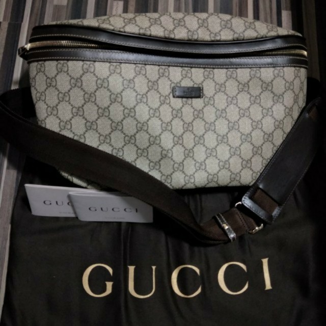 gucci shoulder pouch