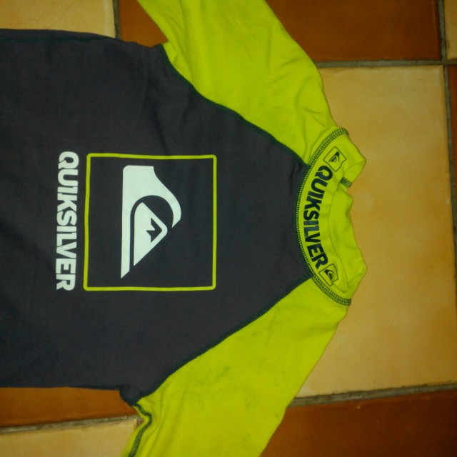 Baju Renang Quiksilver Olah Raga Baju Olahraga Di Carousell