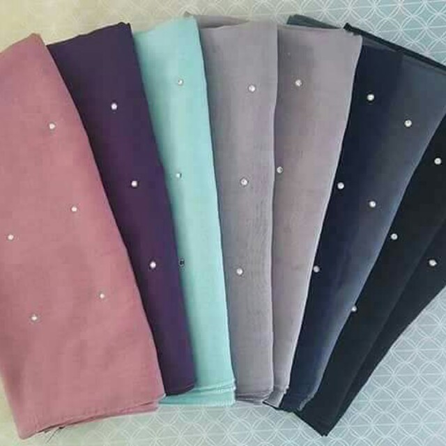 Bawal Manik Tabur Muslimah Fashion Scarves On Carousell