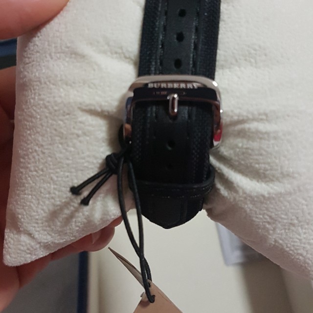 Burberry watch deals 10008