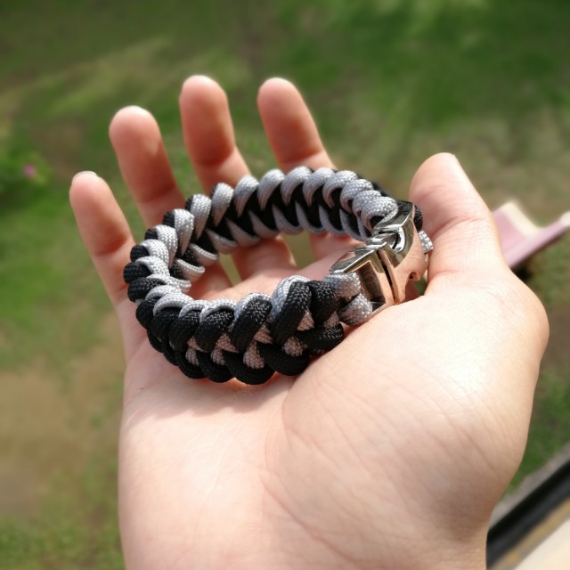 Grey Black Shark Jaw Paracord Men s Fashion Watches