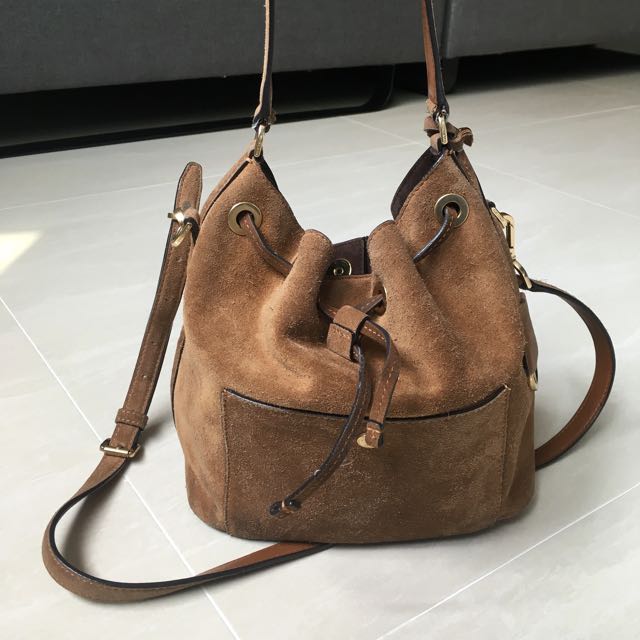 Michael kors 2025 suede bucket bag