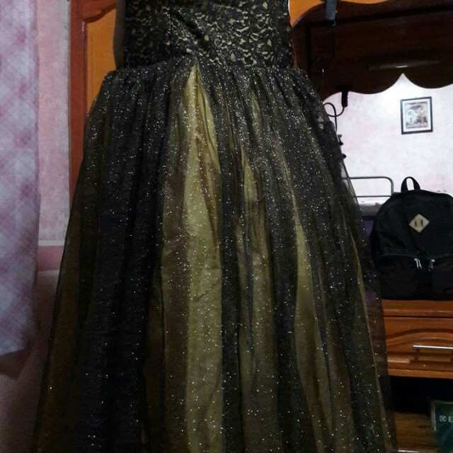 NIGHT GOWN Black and Gold (Category: Traditional & Ethnic wear) located in Valenzuela. Submitted by mihavs (Listing ID 143028091, Image 1). Description: Used once only. Very GOOD as new :).