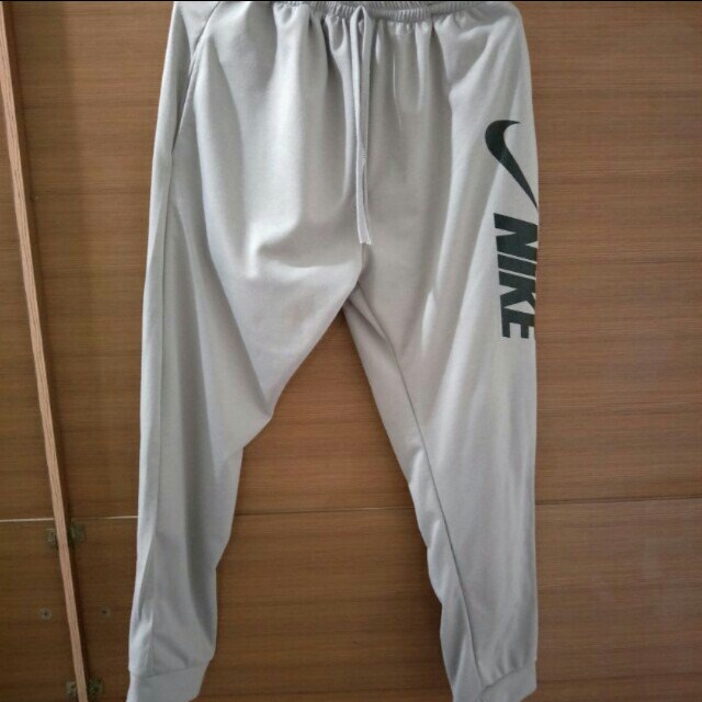 nike black and grey tracksuit