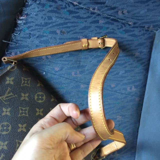 Original lv Tango musette (Category: Luxury Bags & Wallets) located in Manila. Submitted by raila.bags (Listing ID 142942392, Image 2). Description: .