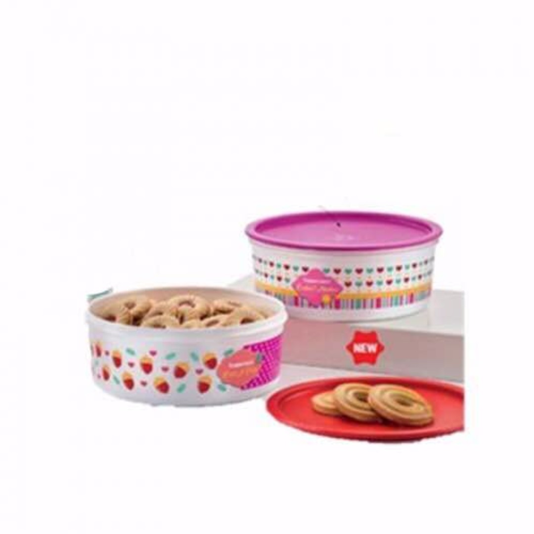  Tupperware  Blushing Pink Big Cookies Canisters 2 1 75L 