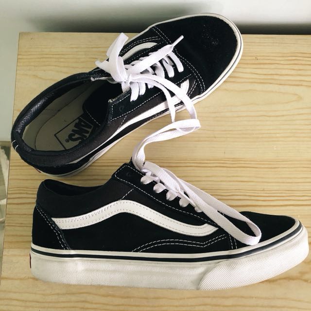 black and white skater vans