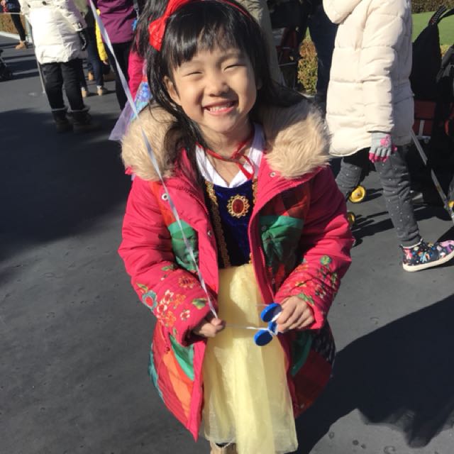 Winter Jacket (Category: Babies & Kids Fashion) located in Singapore. Submitted by maggiesee (Listing ID 143002186, Image 4). Description: A genuine Desigual winter jacket. Wore only for 1 trip... just returned from Tokyo... very pretty!! Love it so much but decided not to keep it due to space constraint & prefer to buy new ones as she will Grow up very fast..