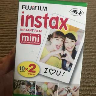 POLAROID FILM