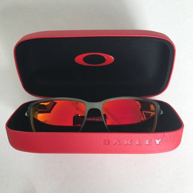 oakley ferrari case