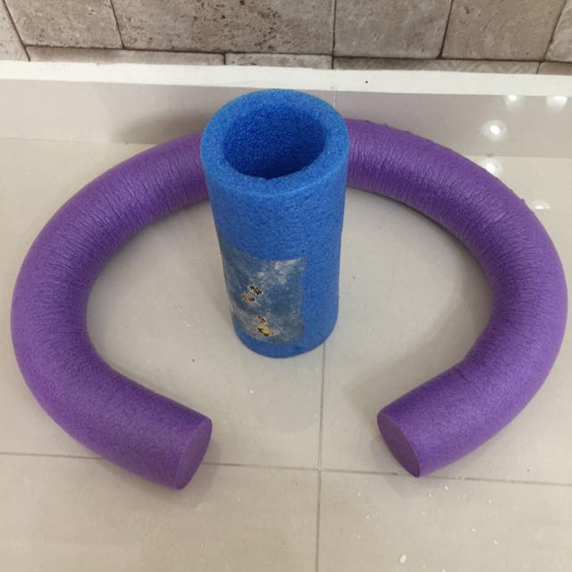 Floating Device (Category: Massage Devices) located in Singapore. Submitted by shop4item (Listing ID 73845486, Image 2). Description: Preloved Length approx 95cm Meet up at Tampines Mart St 33 or Ngee Ann Sec Bus Stop.