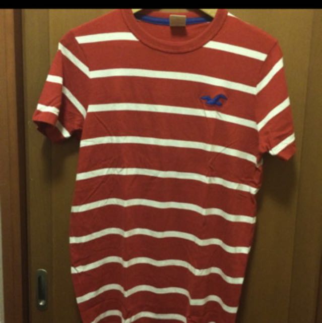 hollister red t shirt