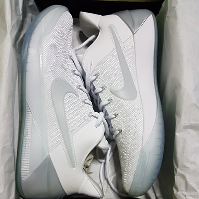 Kobe ad deals chrome white