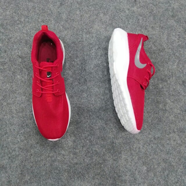harga nike roshe run
