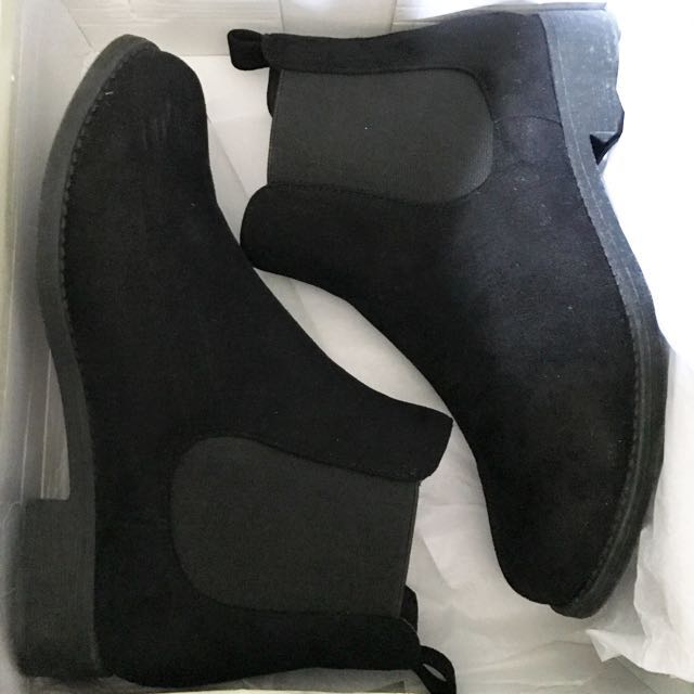 zalora chelsea boots