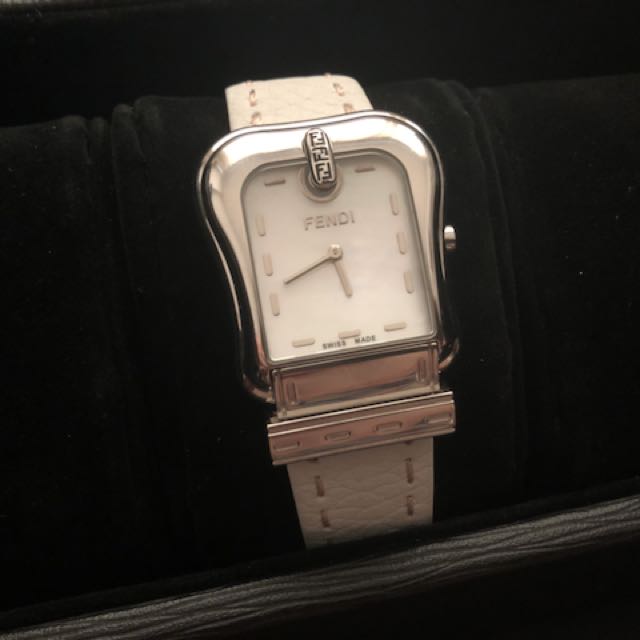 Fendi smart 2025 watch