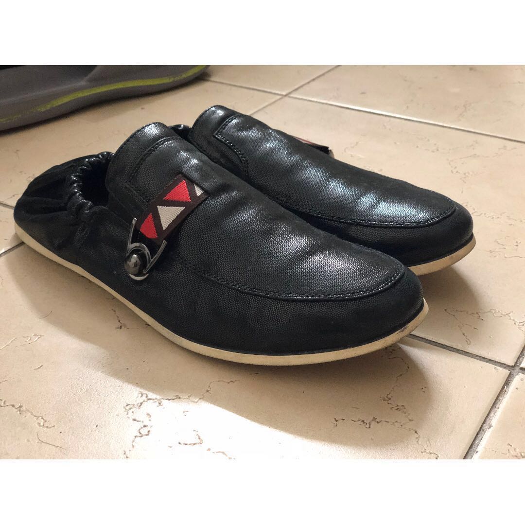 stylish leather shoes
