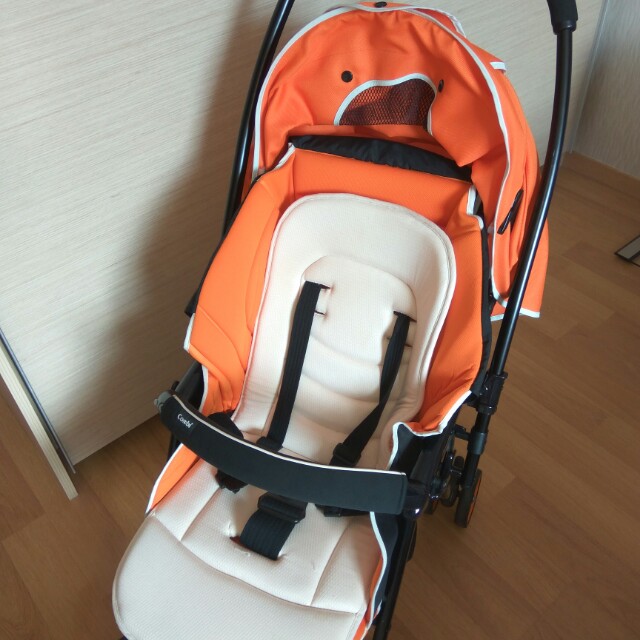 Combi stroller (reversible, onehand operate), Babies & Kids, Going Out