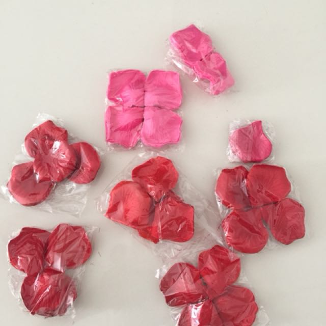 Fake flower petals, Design & Craft, Others on Carousell