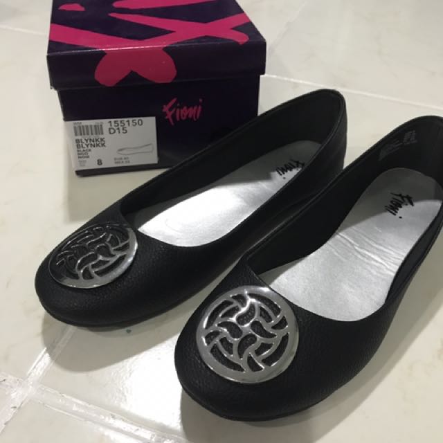 fioni shoes black flats