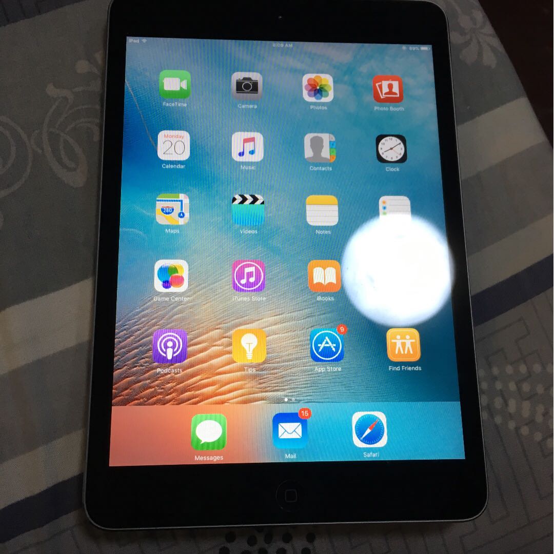 ipad mini (Category: Laptop Bags & Sleeves) located in Manila. Submitted by tamengami (Listing ID 139582021, Image 3). Description: selling my ipad mini...got my iphone so im really not using it anymore.