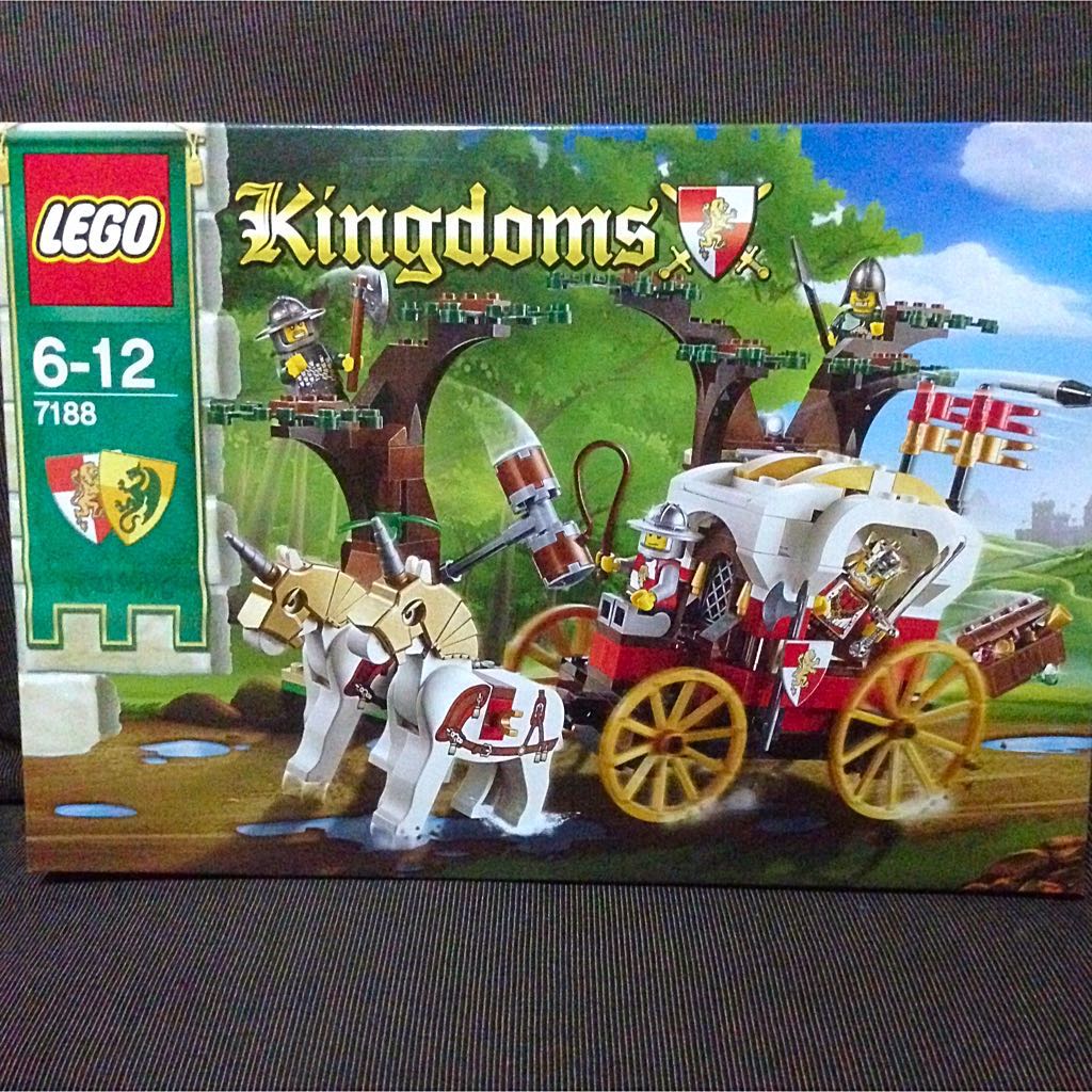 LEGO Kingdoms 7188 King s Carriage Ambush Hobbies Toys Toys Games on Carousell