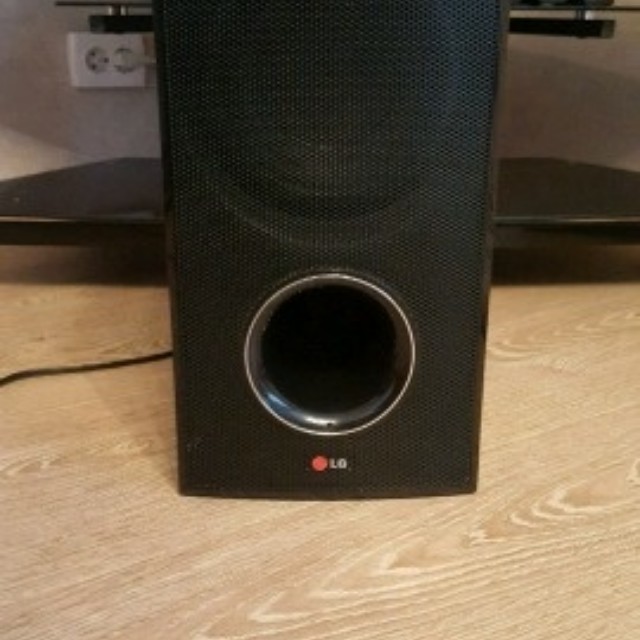 Lg LG BB4330A Sound bar and Subwoofer, Audio, Soundbars, Speakers ...