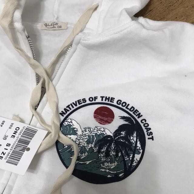 NWT Brandy Melville natives of the golden coast hoodie, Women's Fashion