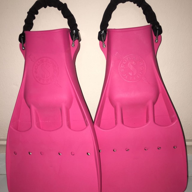 scubapro jet fins pink