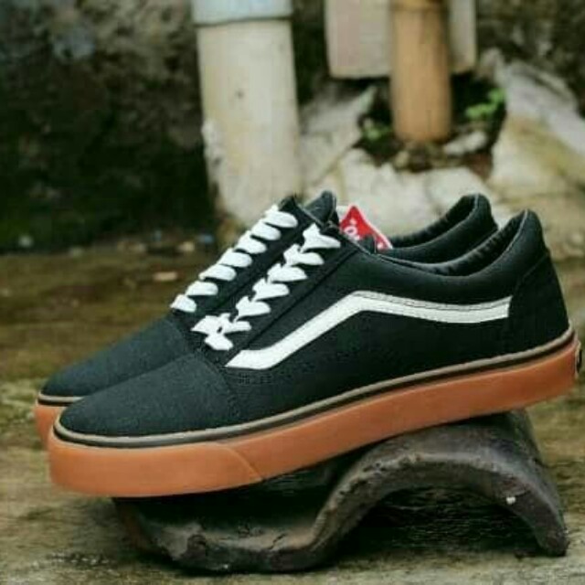 Vans old sales skool bubble gum