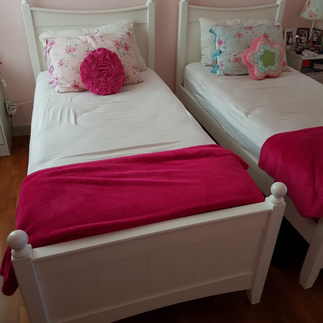 girls single bed frame