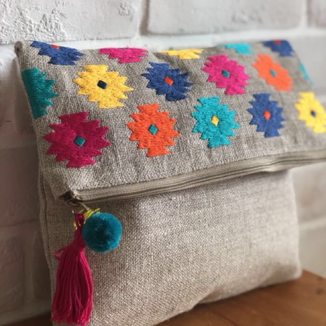 THEA 2 multicoloured jute burlap linen clutch Women s Fashion Bags Wallets Beach Bags on Carousell