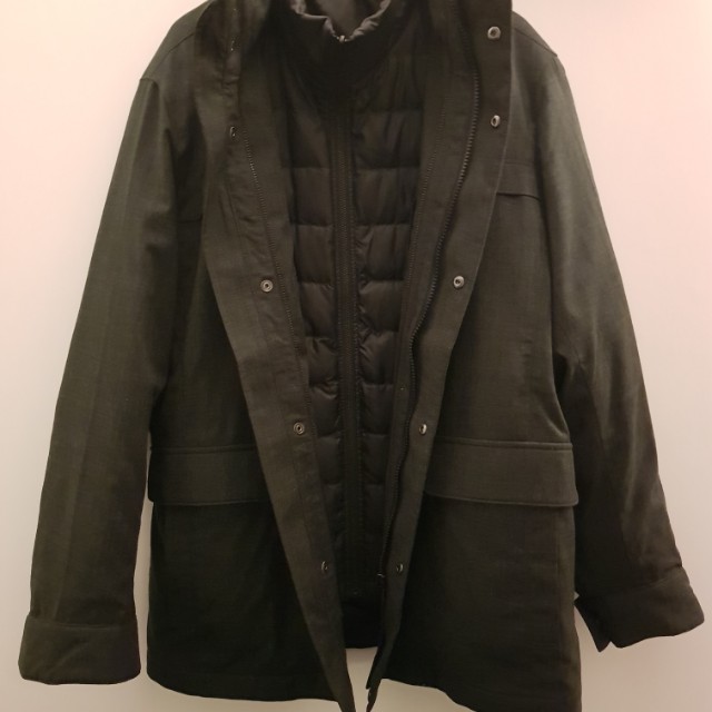 Winter Jacket (Category: Hoodies) located in Singapore. Submitted by wagru (Listing ID 143444203, Image 2). Description: Uniqlo jacket with detachable inner warm jacket. You can choose your level of warmness by detaching or attaching the inner jacket. Uniqlo size M. Bought but never had a chance to wear in any cold country. new one in at Uniqlo going for $150+.