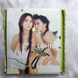 Twins touch of love” 出售中| 線上購買100+ “Twins touch of
