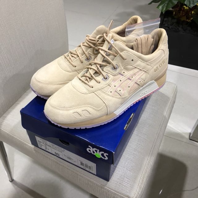 cortesía ama de casa junio Authentic Asics x Clot Gel Lyte III Sand, Men's Fashion, Footwear, Sneakers  on Carousell